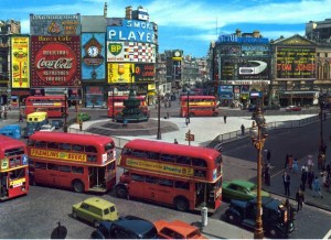 PiccadillyCircus1963_LondonPostcardArchive